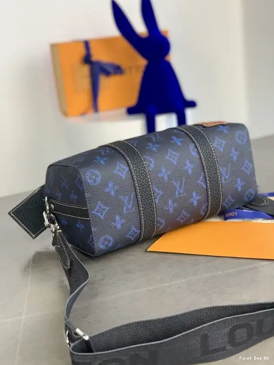 First bag LOUIS KEEPALL CITY VUITTON 0702